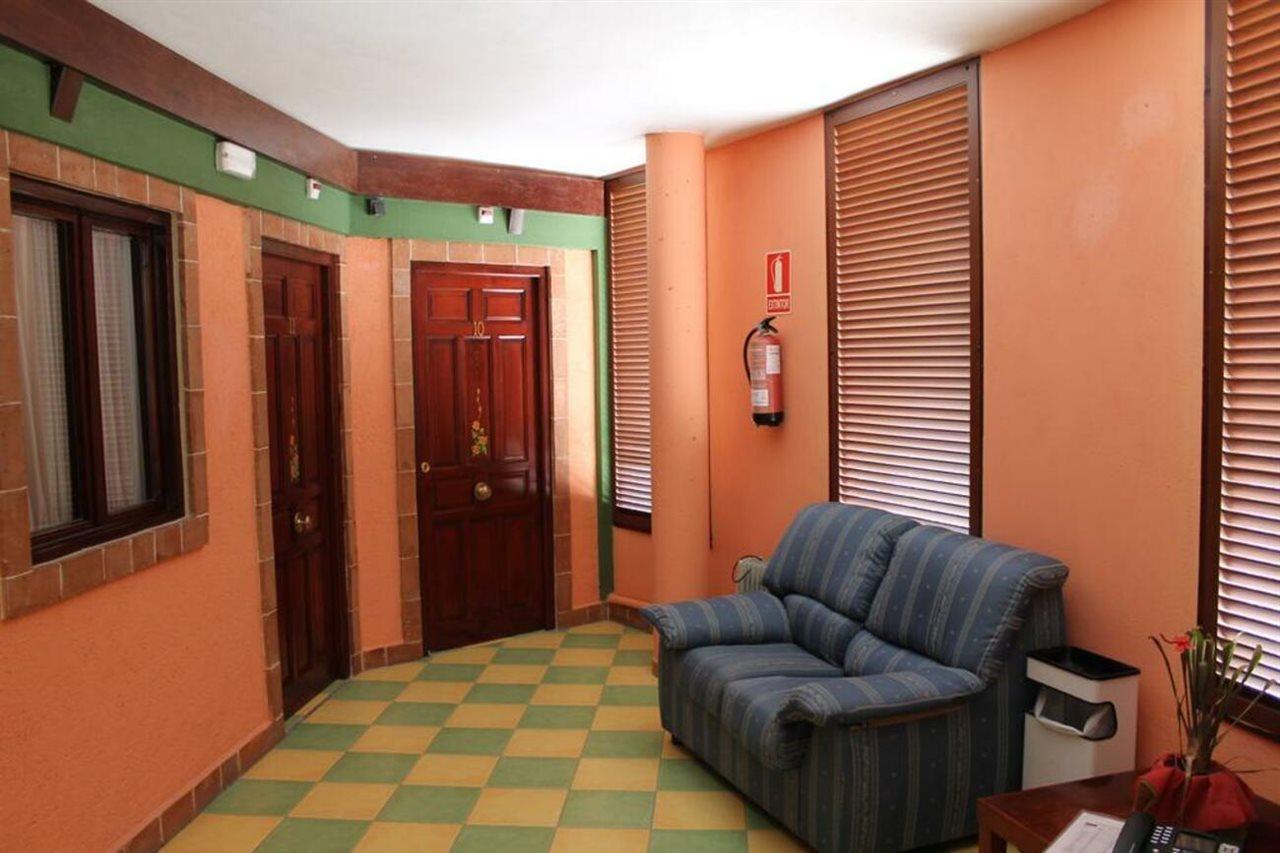 Leon Dormido Rooms & Apartments Polop Exterior photo