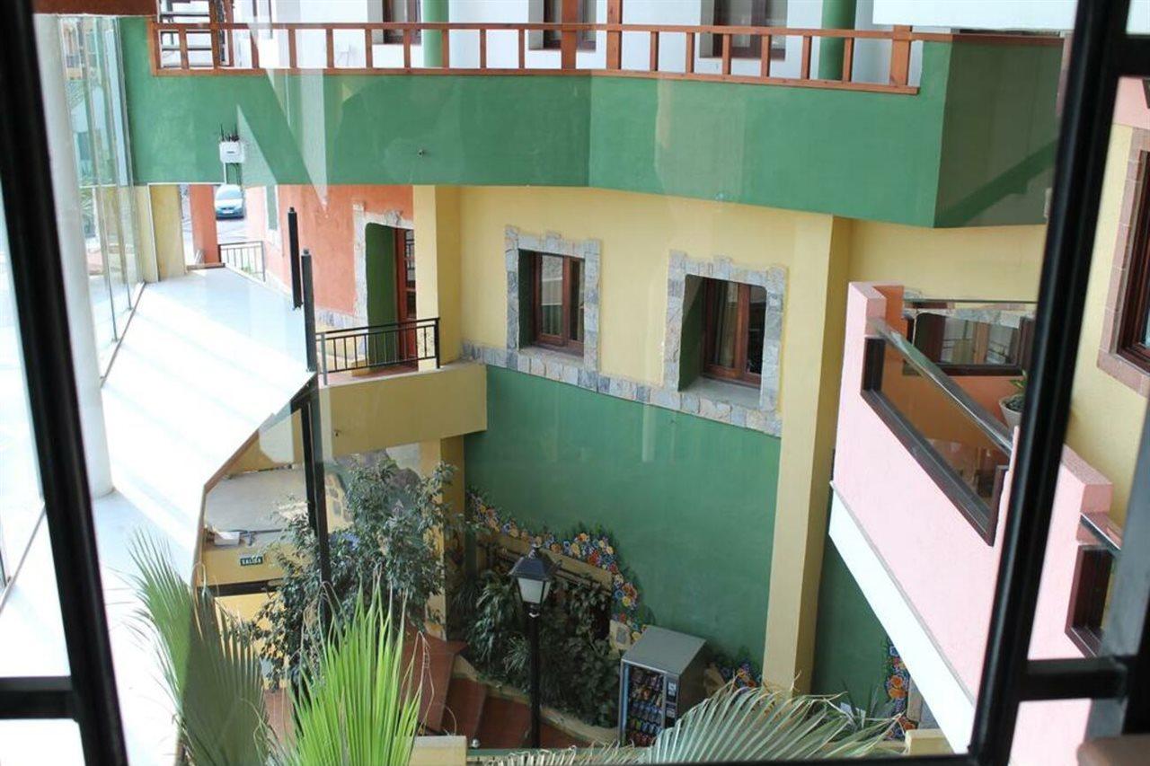Leon Dormido Rooms & Apartments Polop Exterior photo